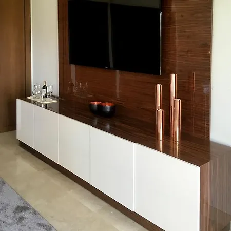 Villa40 * Бенахавис